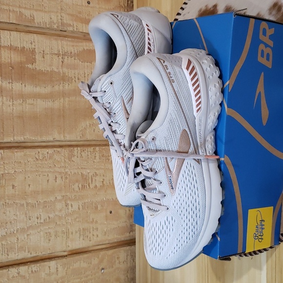 Brooks Adrenaline GTS 19 Grey Copper White Shoe Women's Size 8.5B - Picture 5 of 8
